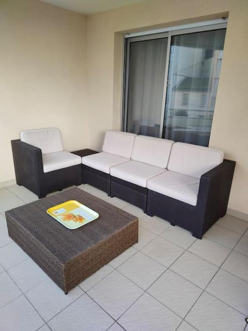 Appartement 2 Pieces Avec Une Grande Terrasse, 3 Etoiles, Wifi, Box Pour Vehicule Et Velos Les Sables-d'Olonne Exterior photo