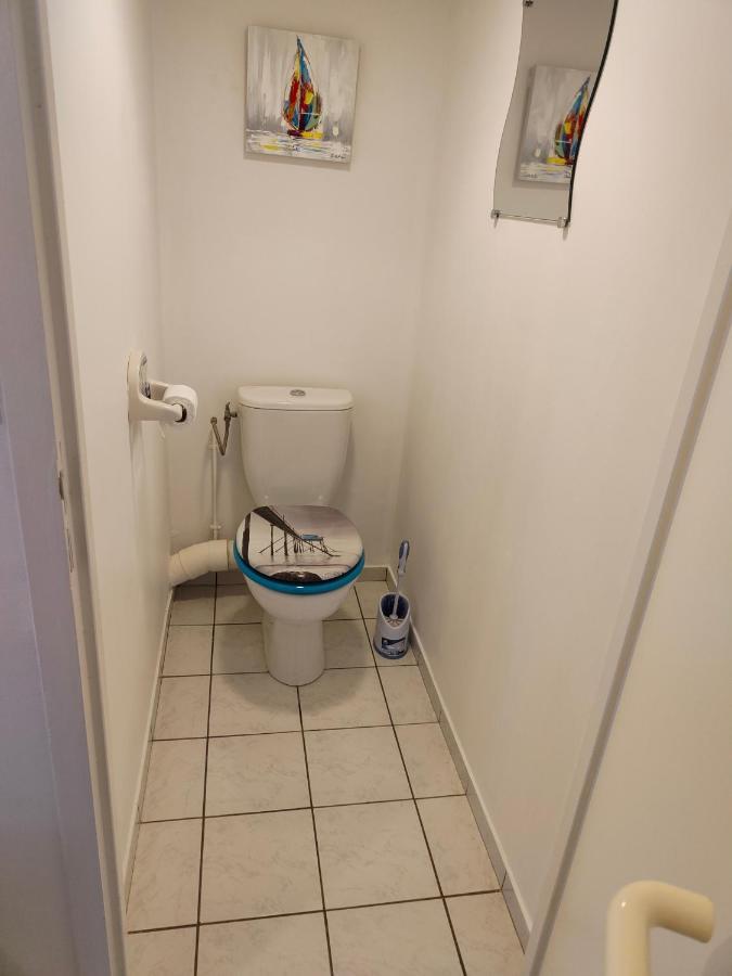 Appartement 2 Pieces Avec Une Grande Terrasse, 3 Etoiles, Wifi, Box Pour Vehicule Et Velos Les Sables-d'Olonne Exterior photo